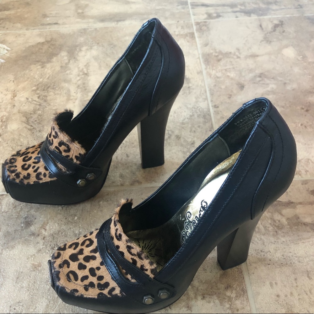 Naughty Monkey leopard print heels!